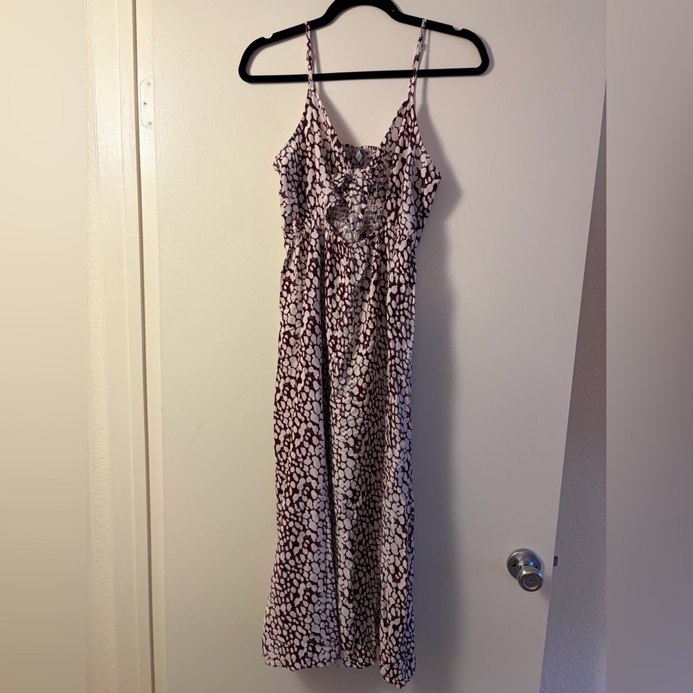 Super cute midi dress! Size large